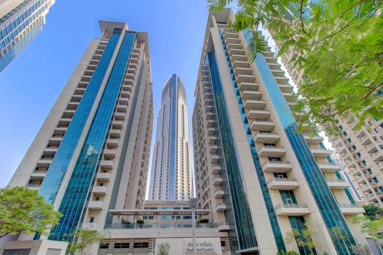Durrani Homes - Luxurious Studio Near Dubai Mall With Pool View Bagian luar foto