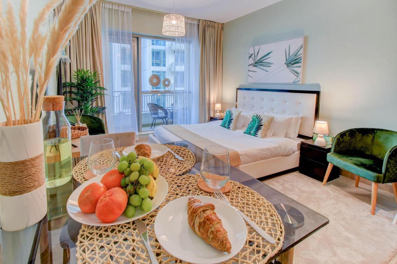 Durrani Homes - Luxurious Studio Near Dubai Mall With Pool View Bagian luar foto
