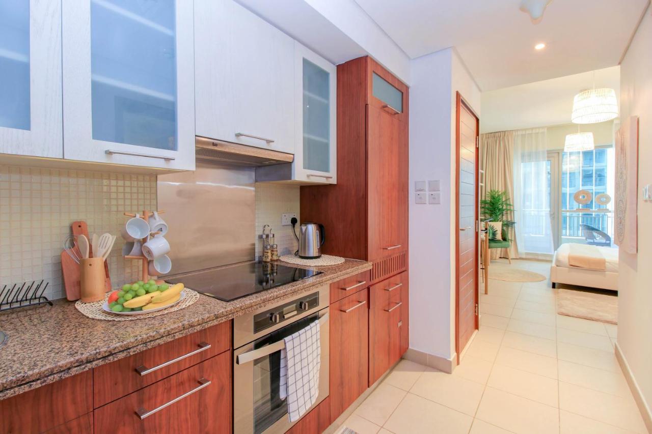 Durrani Homes - Luxurious Studio Near Dubai Mall With Pool View Bagian luar foto