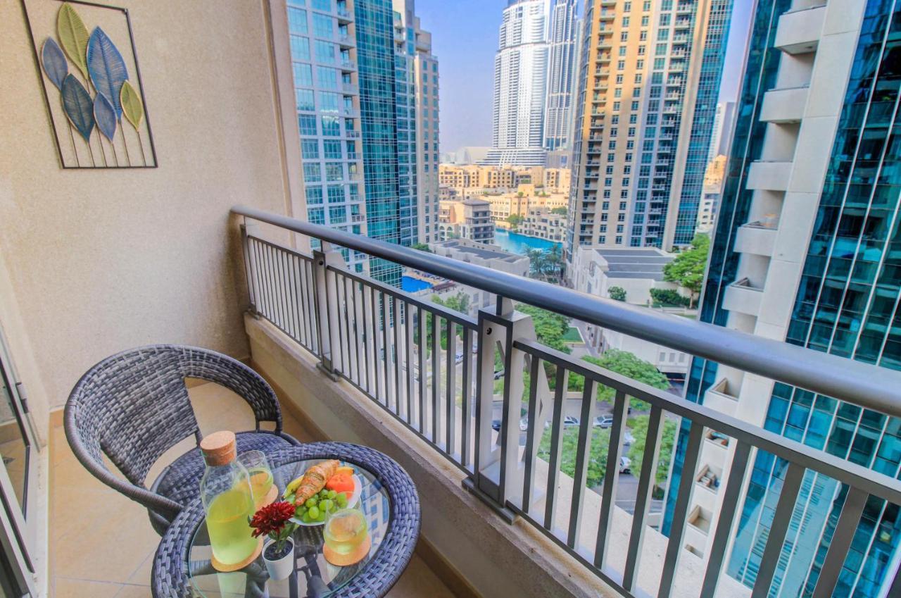 Durrani Homes - Luxurious Studio Near Dubai Mall With Pool View Bagian luar foto