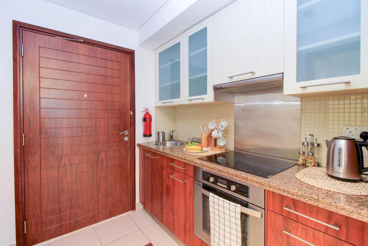Durrani Homes - Luxurious Studio Near Dubai Mall With Pool View Bagian luar foto